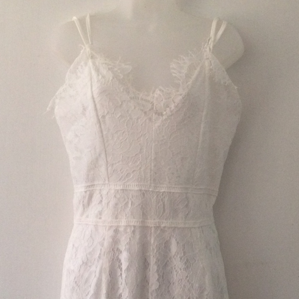 Chic White Lace Spaghetti Strap Jumper